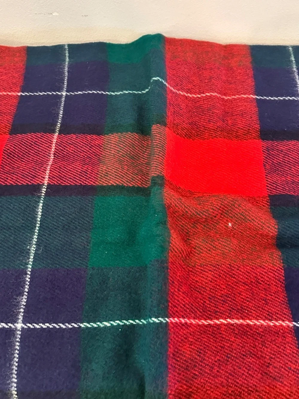 Vintage Faribo Pak-a-Robe 100% Acrylic Red Plaid Throw Blanket 50x 60 New